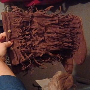 Suade ruffle high boots